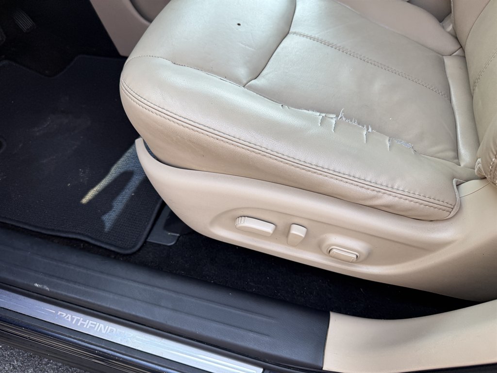 2016 Nissan Pathfinder - $8,500