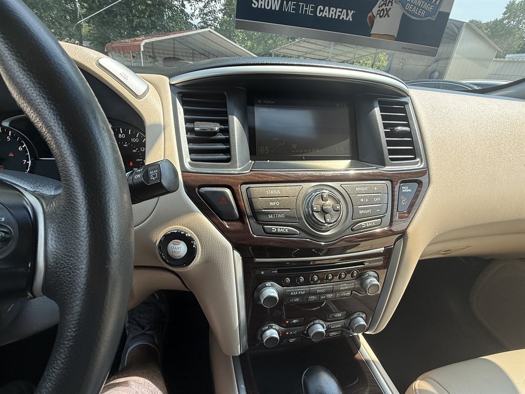 2016 Nissan Pathfinder - $8,500