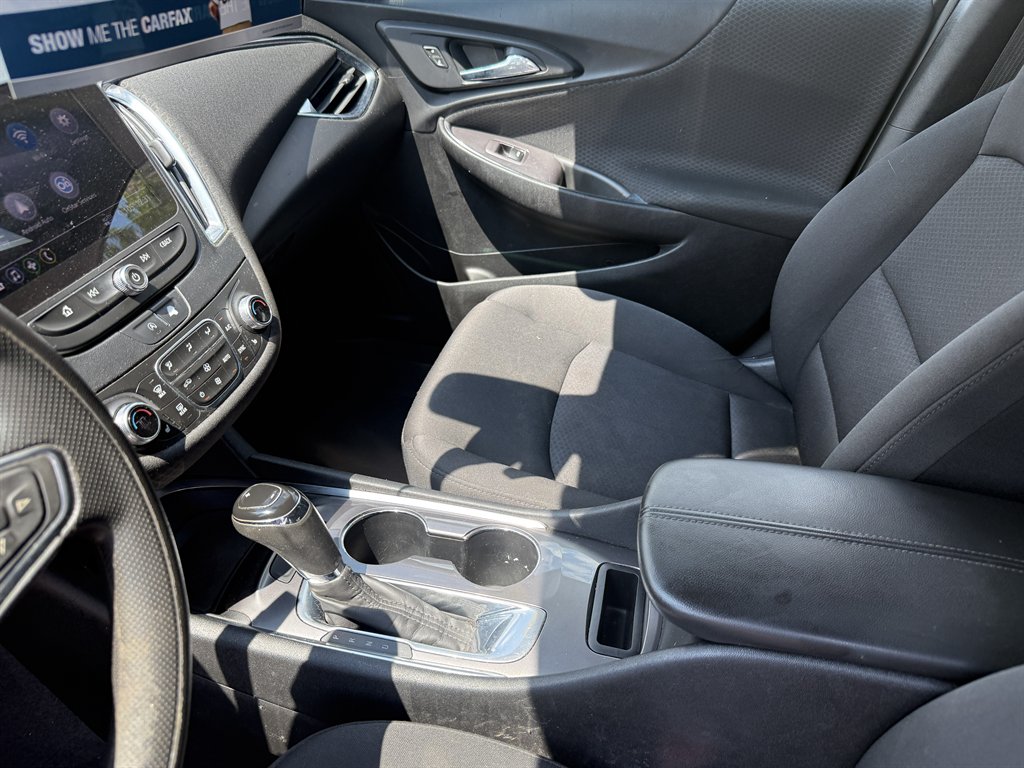 2020 Chevrolet Malibu - $9,250