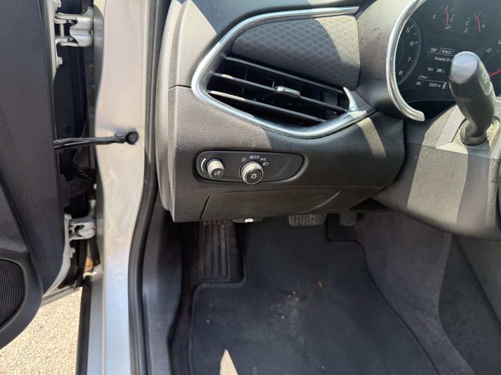 2020 Chevrolet Malibu - $9,250