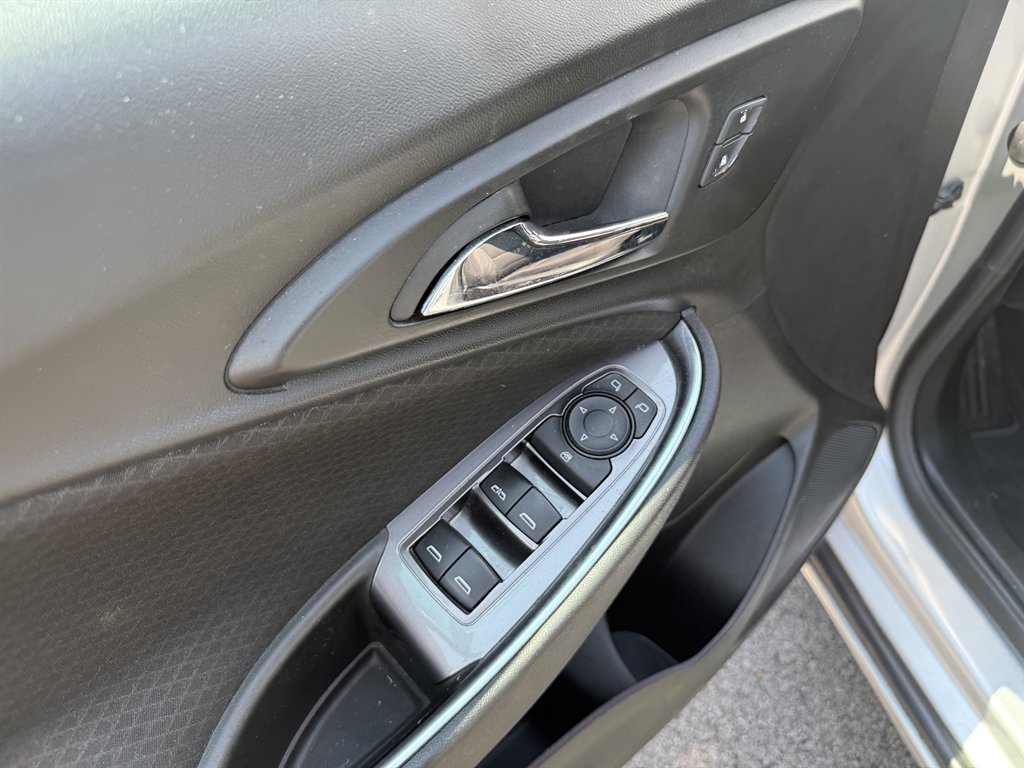 2020 Chevrolet Malibu - $9,250