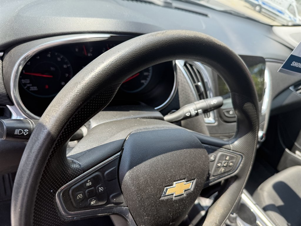 2020 Chevrolet Malibu - $9,250