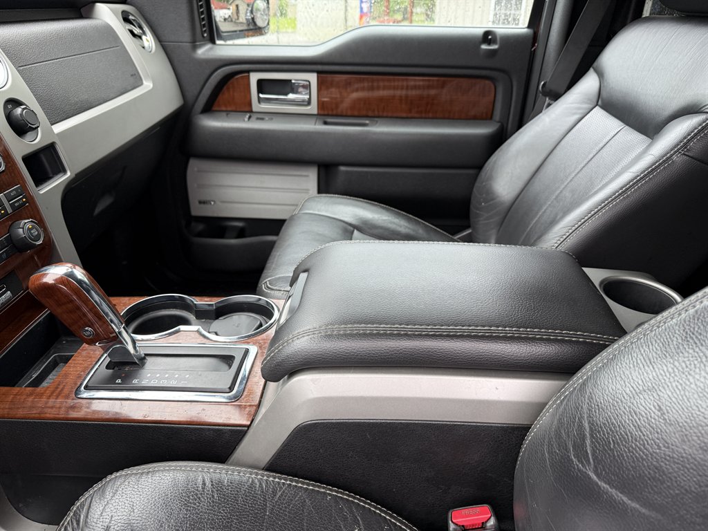 2010 Ford F-150 XLT photo