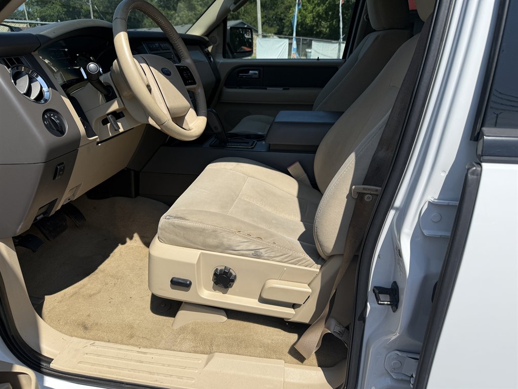 2014 Ford Expedition - $9,660