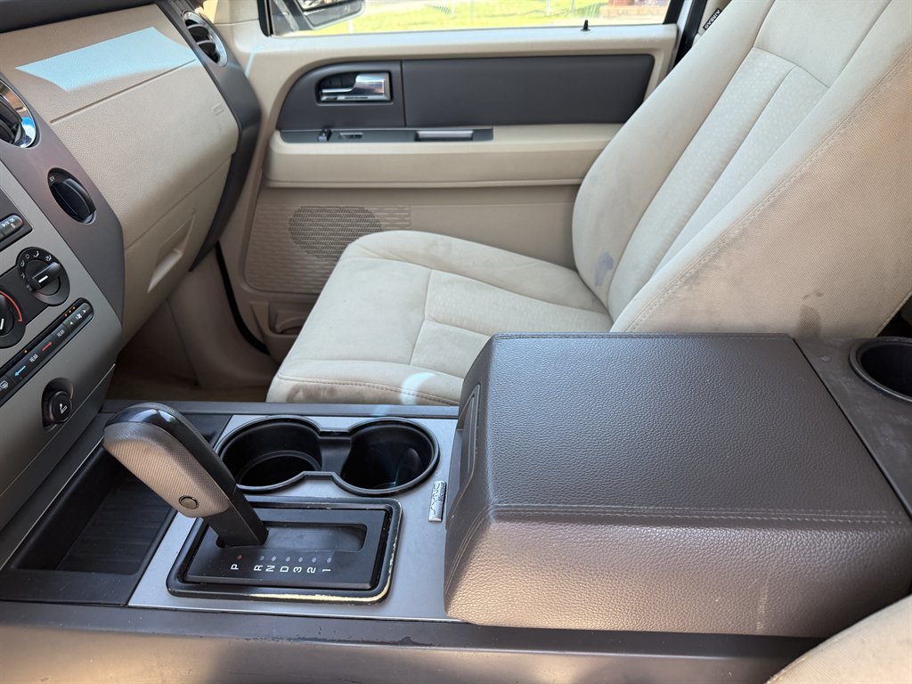 2014 Ford Expedition - $9,660