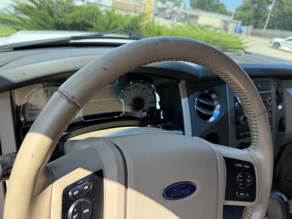 2014 Ford Expedition - $9,660