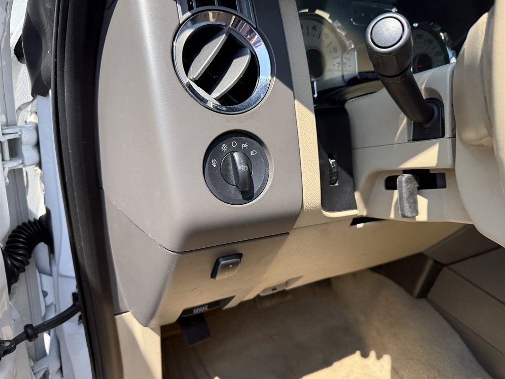 2014 Ford Expedition - $9,660
