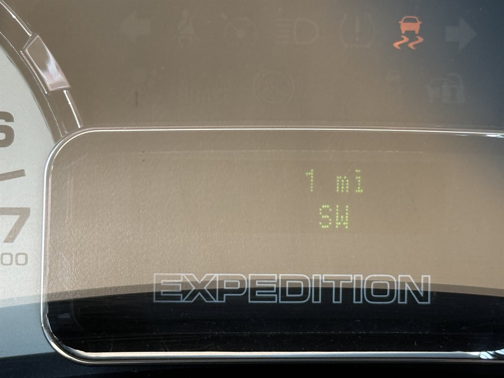 2014 Ford Expedition - $9,660