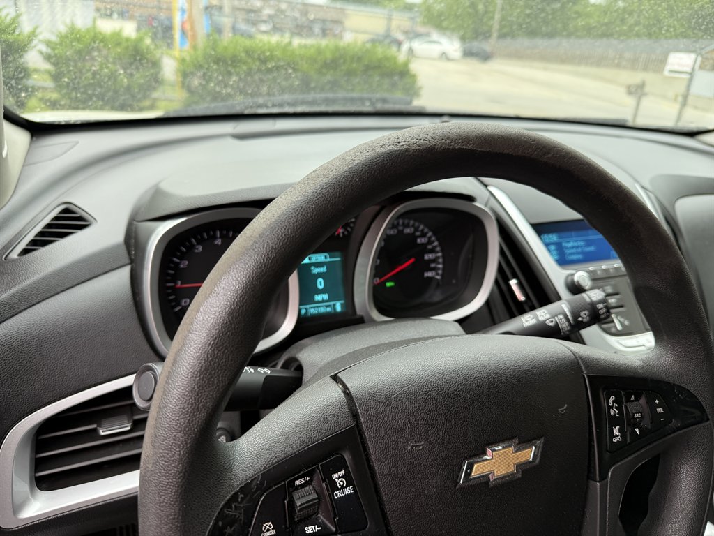 2015 Chevrolet Equinox LS photo