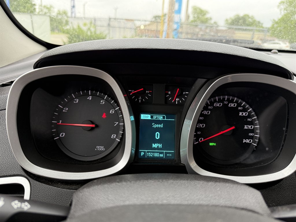2015 Chevrolet Equinox LS photo