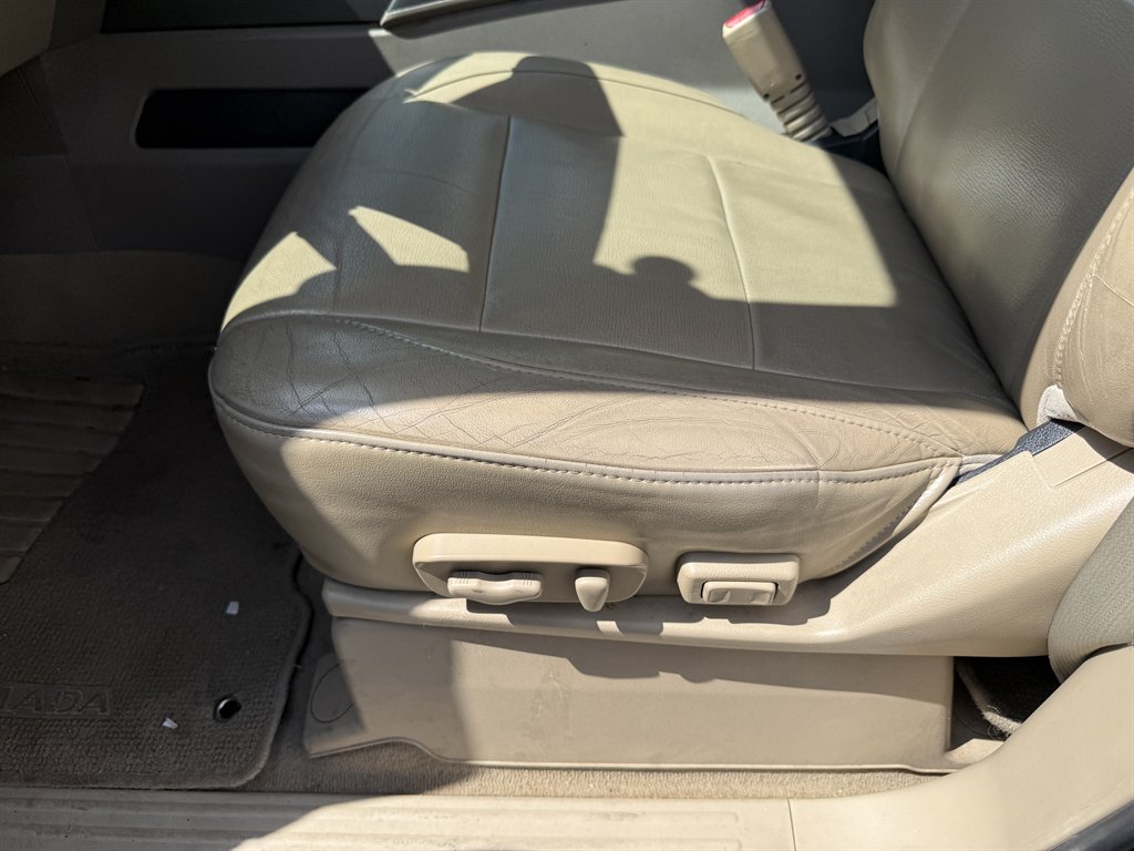 2015 Nissan Armada - $9,050