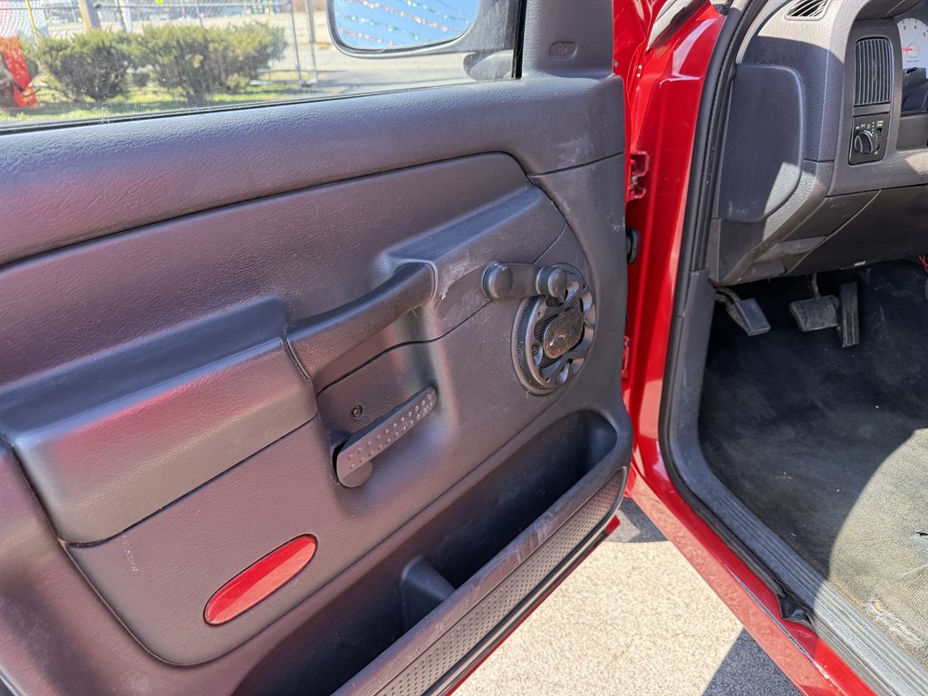 2005 Dodge RSX ST photo