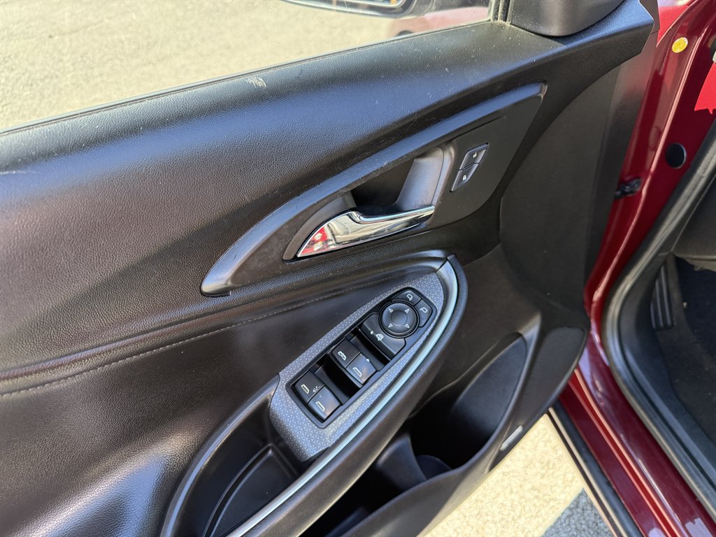2016 Chevrolet Malibu - $8,050