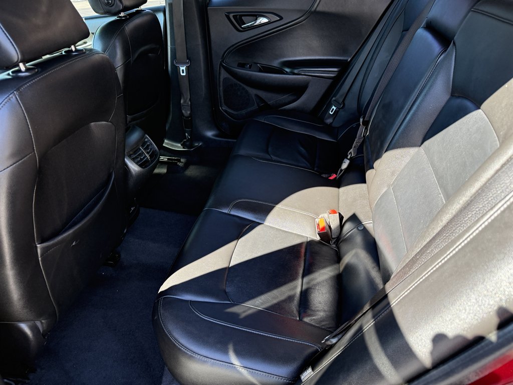 2016 Chevrolet Malibu - $8,050