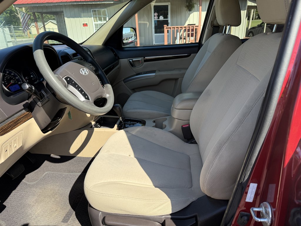 2012 Hyundai Santa Fe - $8,250
