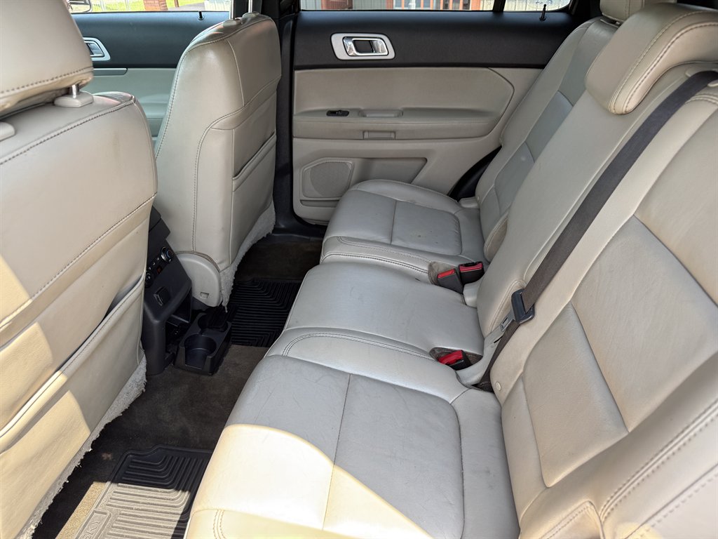 2013 Ford Explorer - $6,000