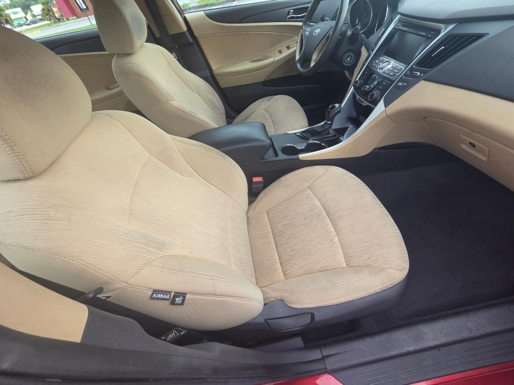 2011 Hyundai Sonata - $6,900