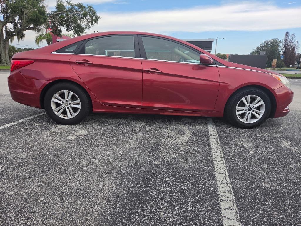 2011 Hyundai Sonata - $6,900