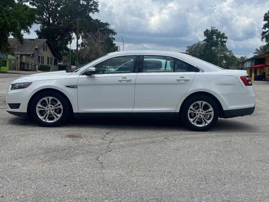2017 Ford Taurus