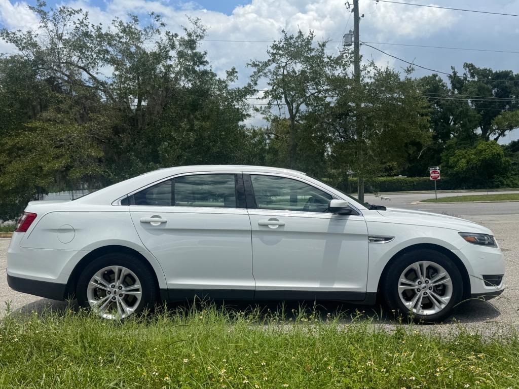 2017 Ford Taurus
