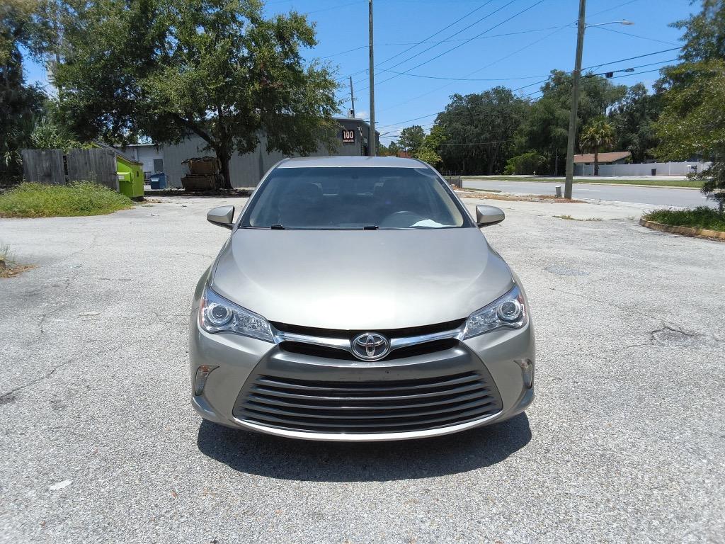 2017 Toyota Camry - $13,900