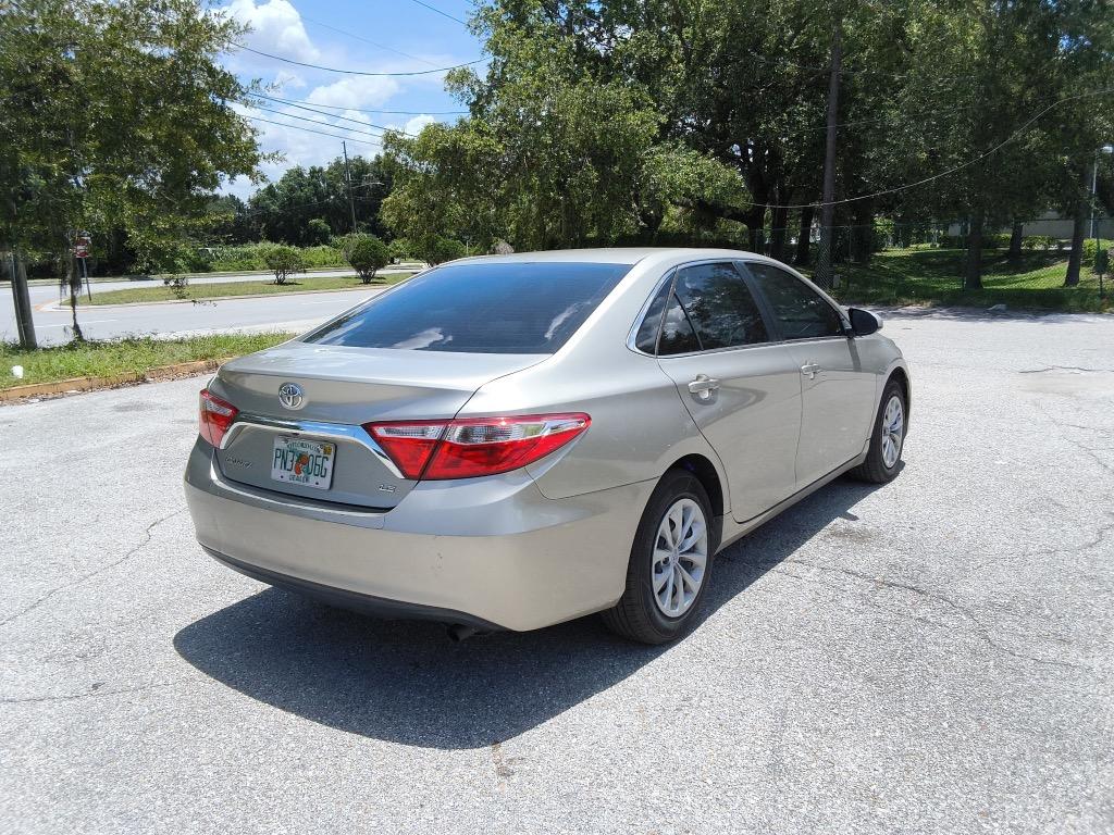 2017 Toyota Camry - $13,900