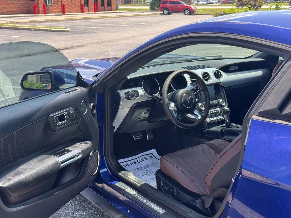 2015 Ford Mustang - $13,900