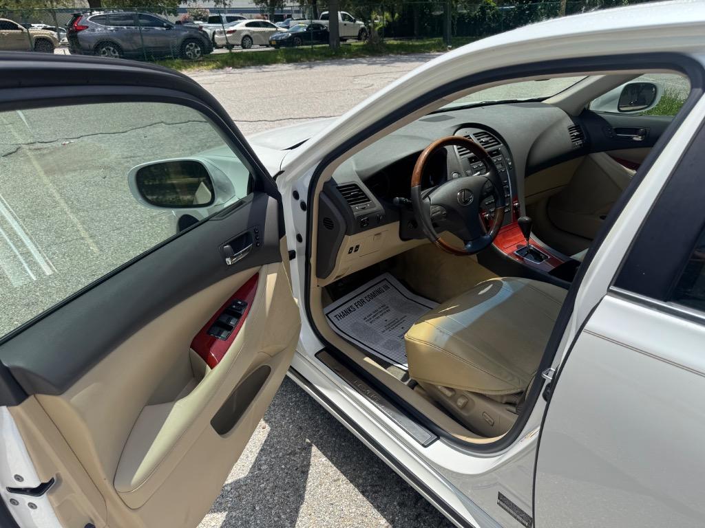 2009 Lexus ES - $5,900