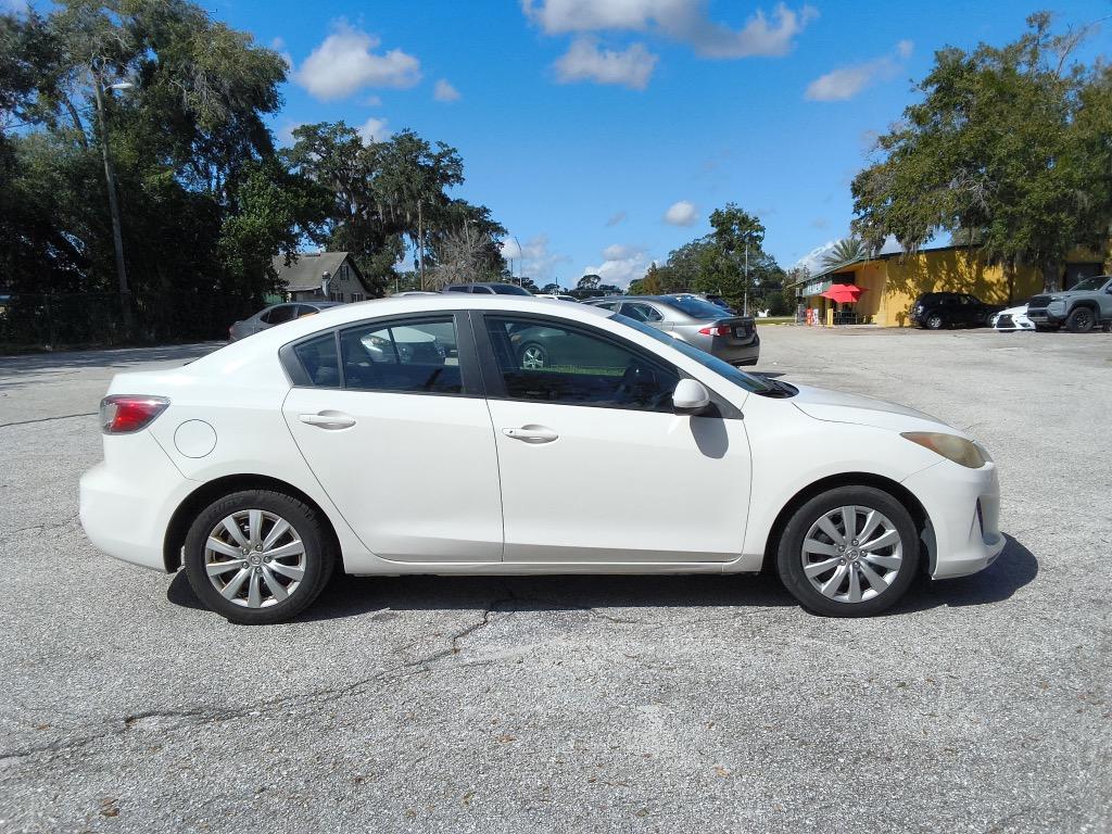 2013 MAZDA MAZDA3 - $6,900