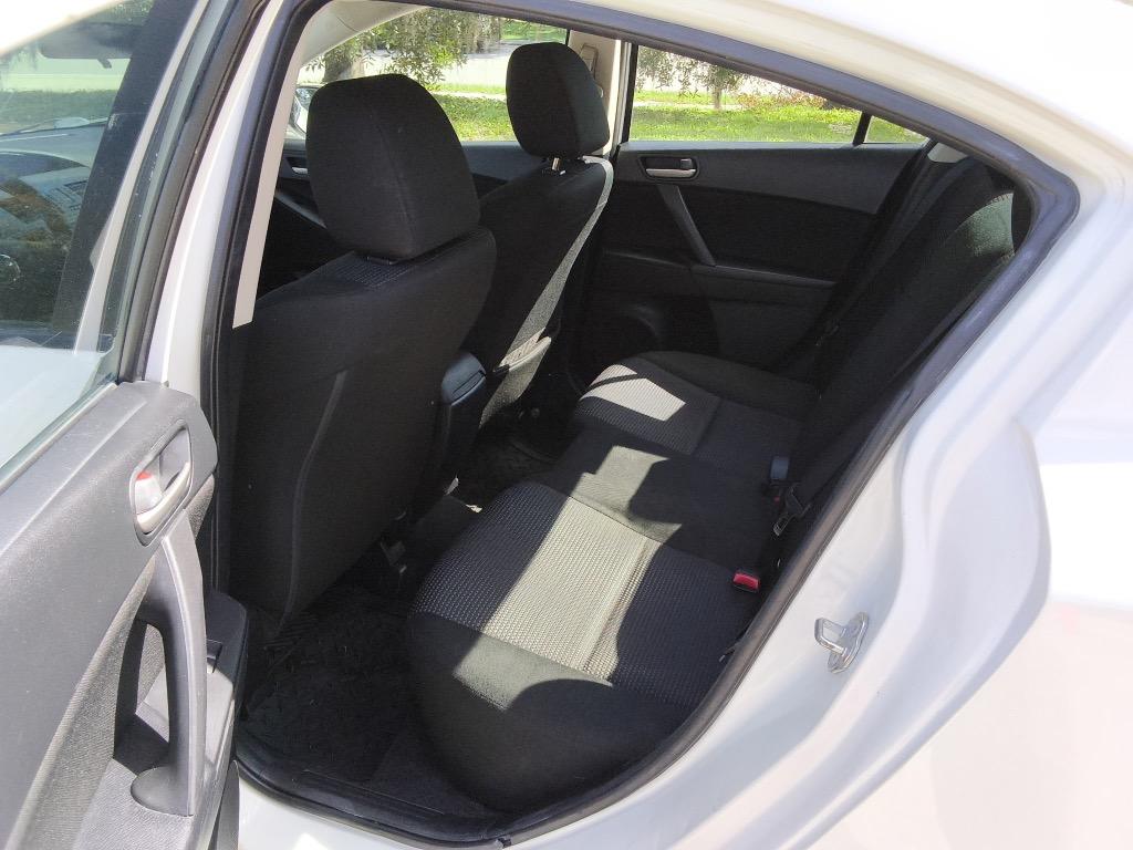2013 MAZDA MAZDA3 - $6,900