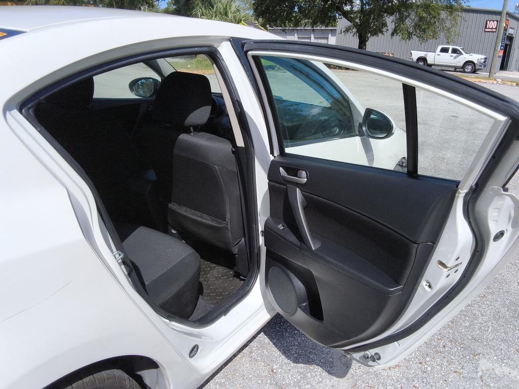 2013 MAZDA MAZDA3 - $6,900
