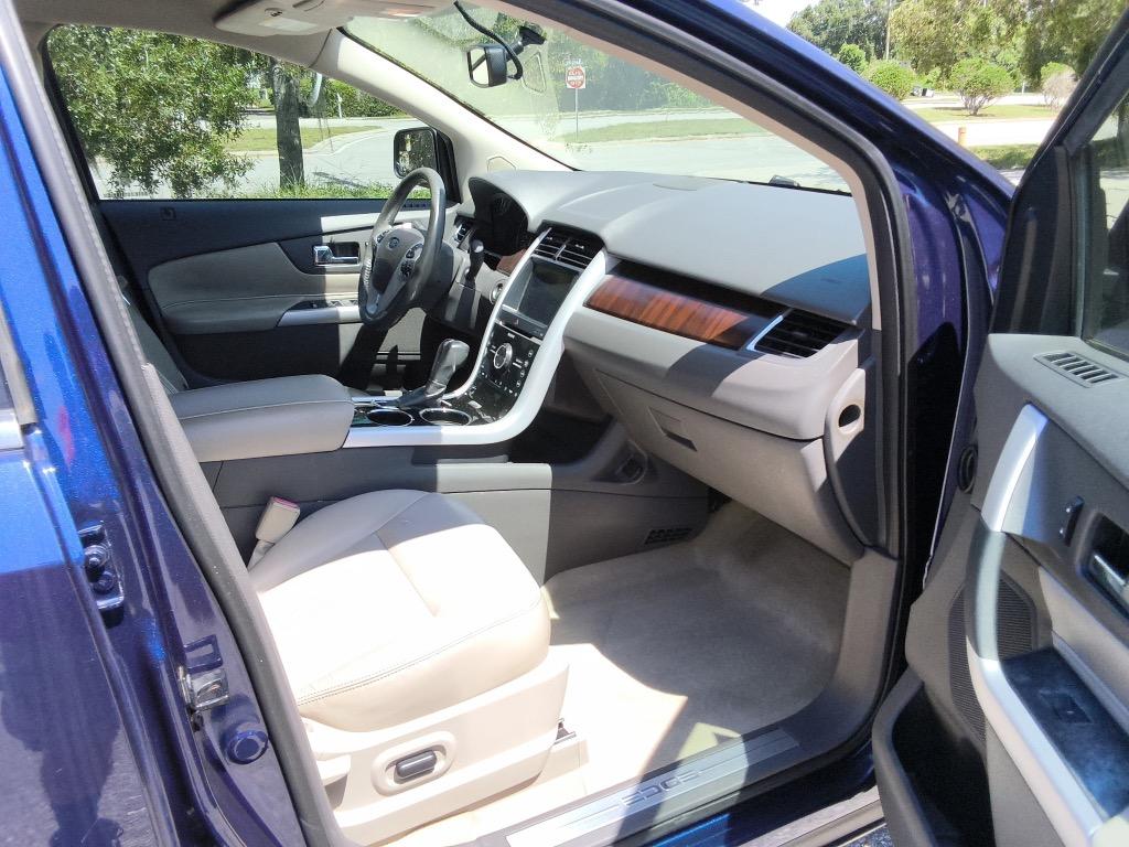2011 Ford Edge - $9,900