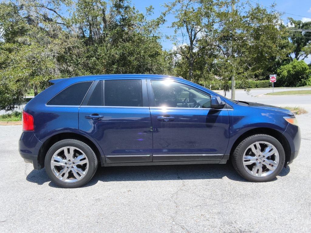 2011 Ford Edge - $9,900