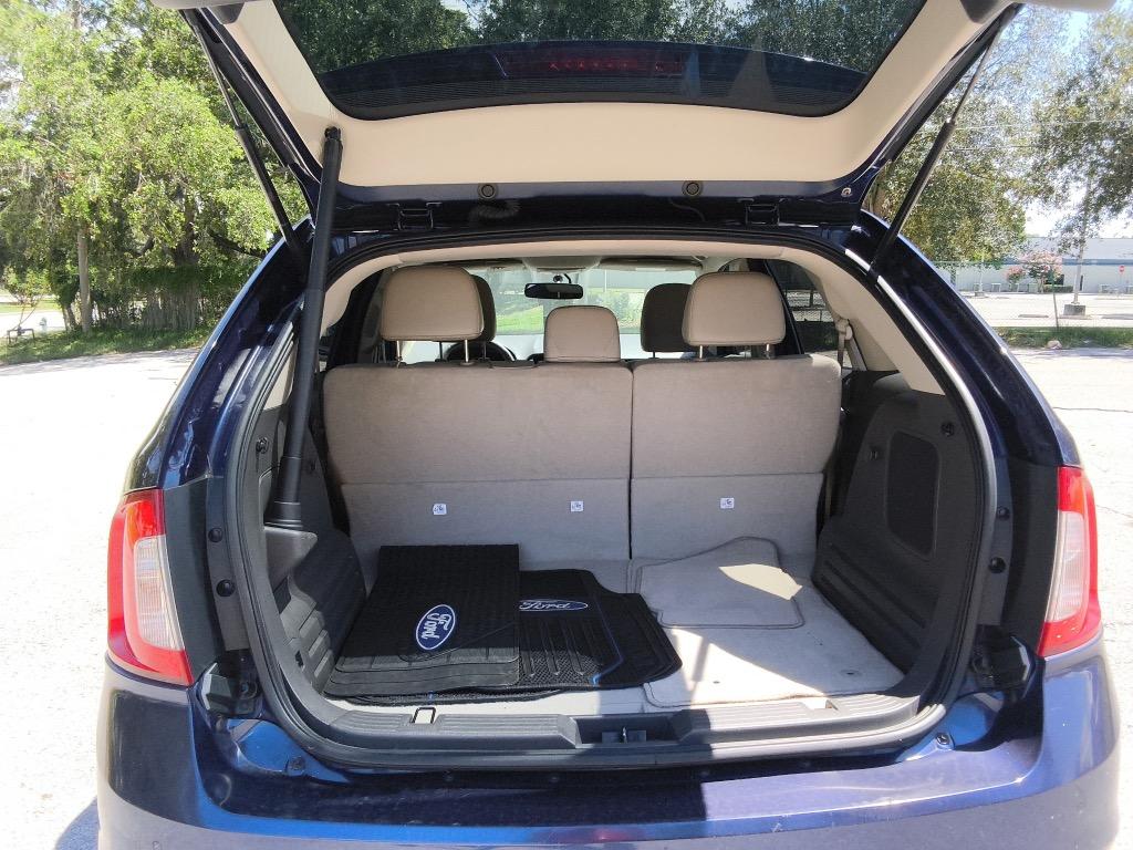 2011 Ford Edge - $9,900