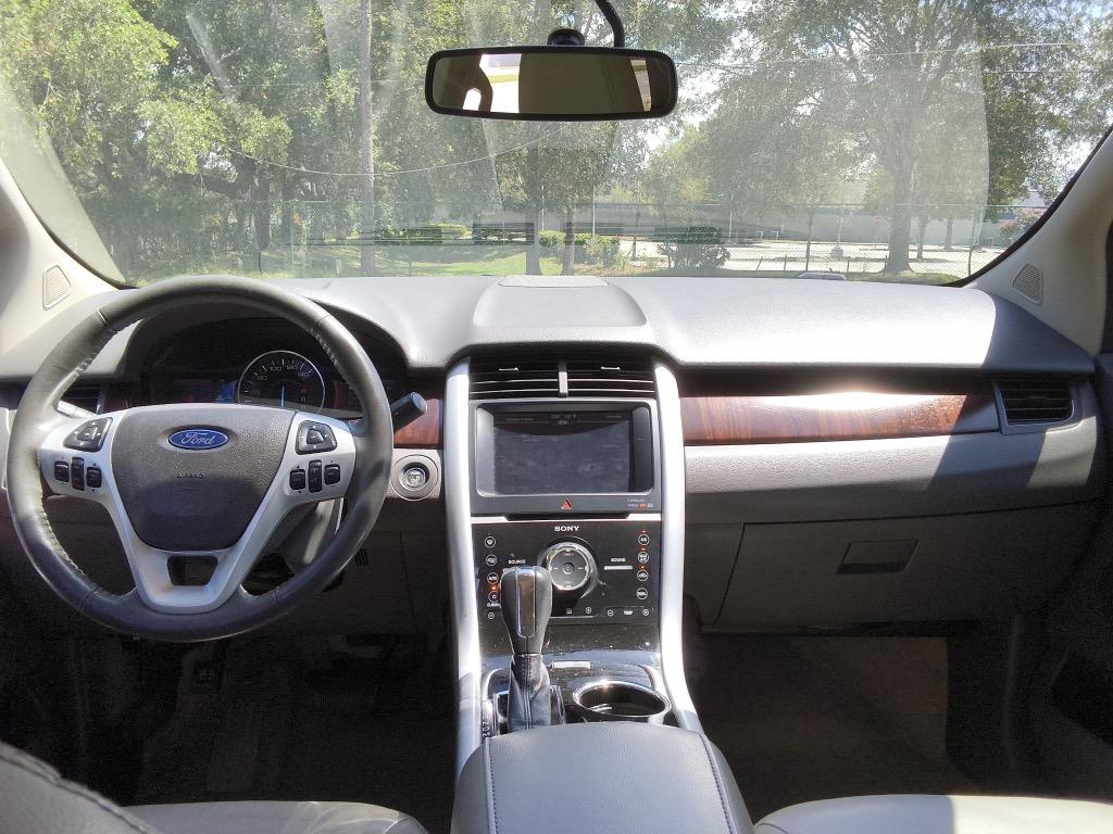 2011 Ford Edge - $9,900