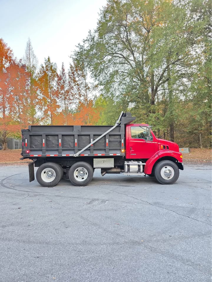 2005 Sterling Truck L7500 Series - $50,000