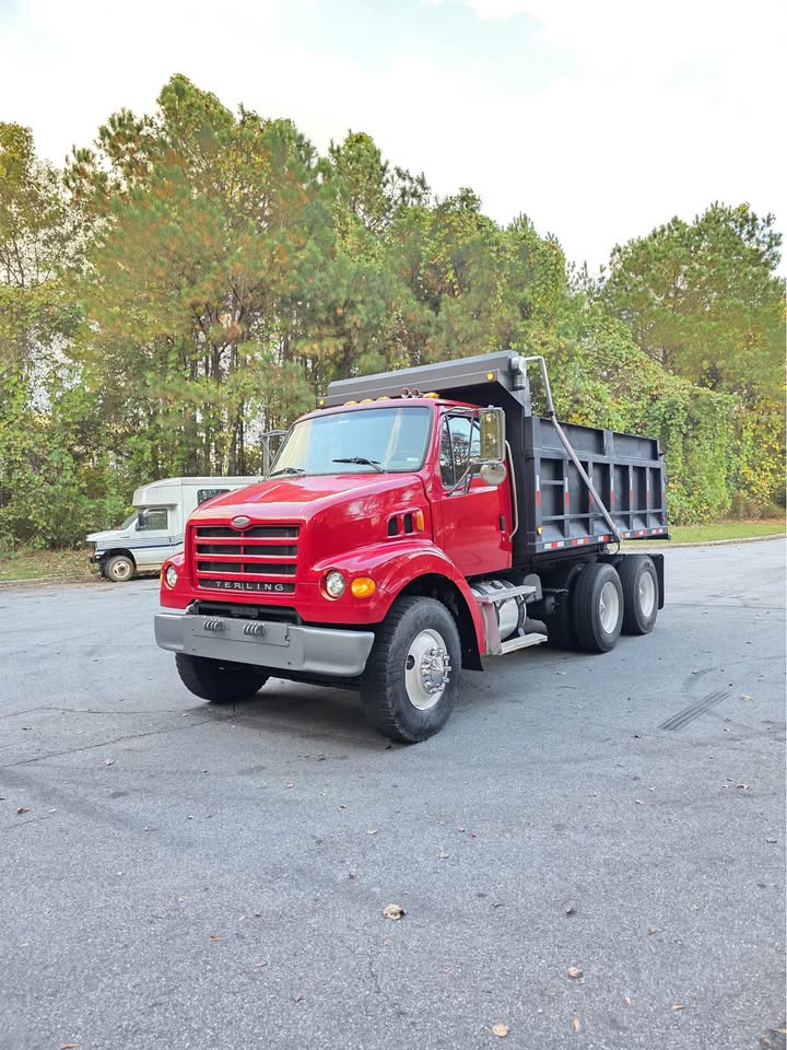2005 Sterling Truck L7500 Series - $50,000