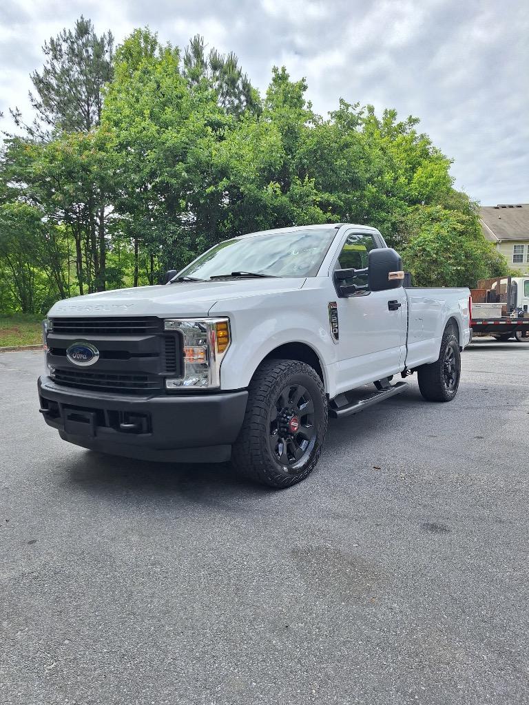 2018 Ford F250 - $27,500