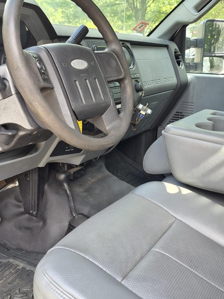 2013 Ford F-550 - $35,000