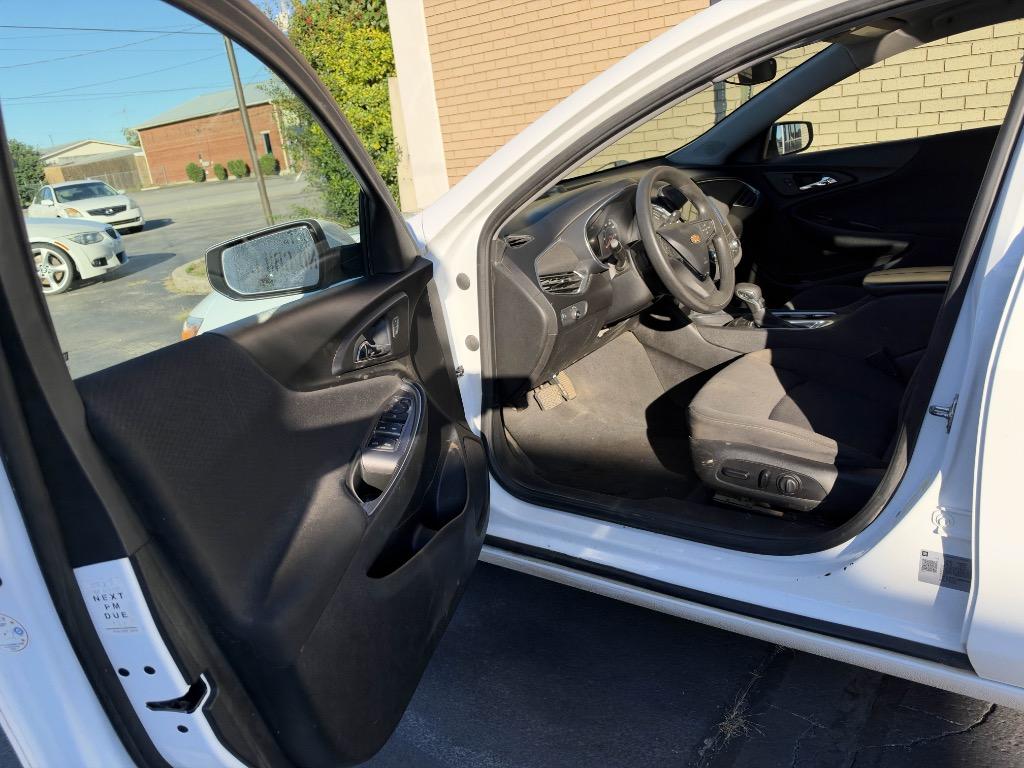 2021 Chevrolet Malibu - $8,820