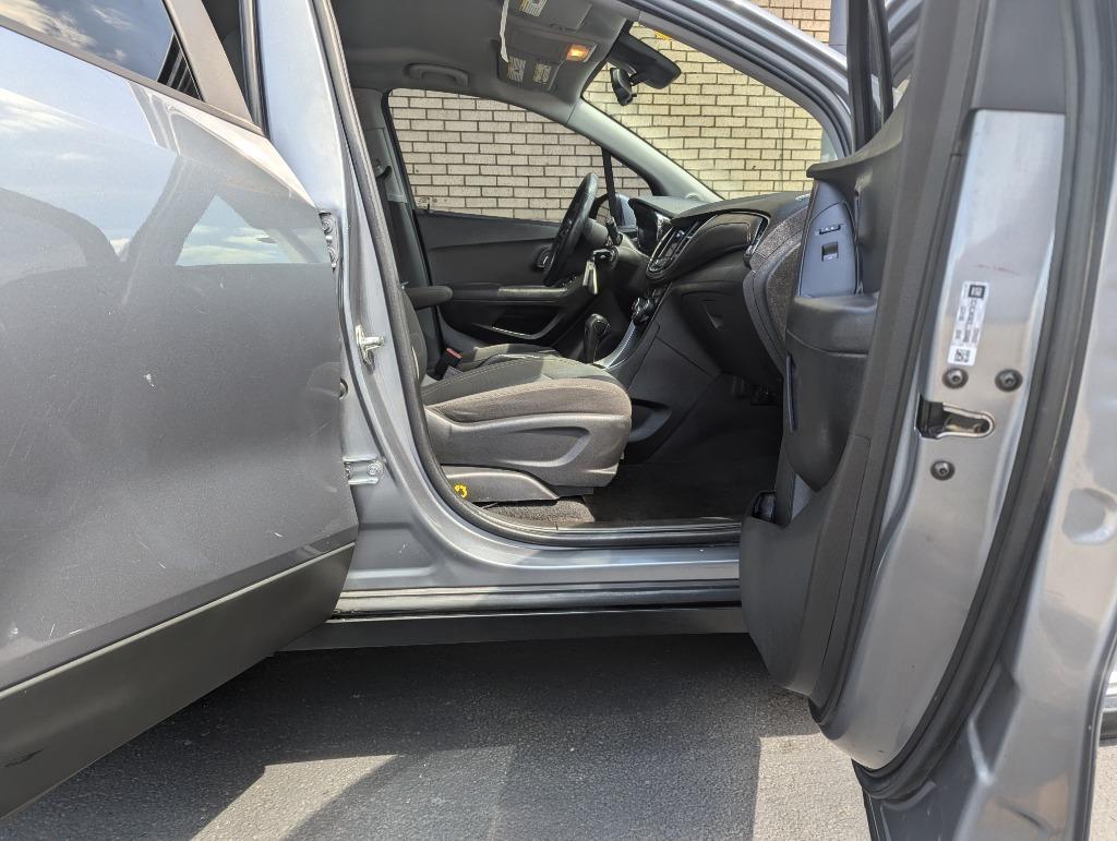 2020 Chevrolet Trax LS photo