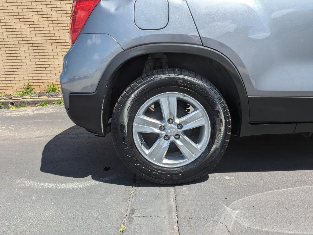 2020 Chevrolet Trax LS photo