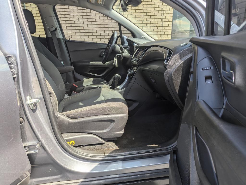 2020 Chevrolet Trax LS photo