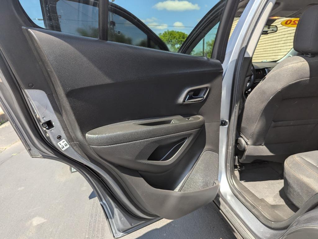 2020 Chevrolet Trax LS photo