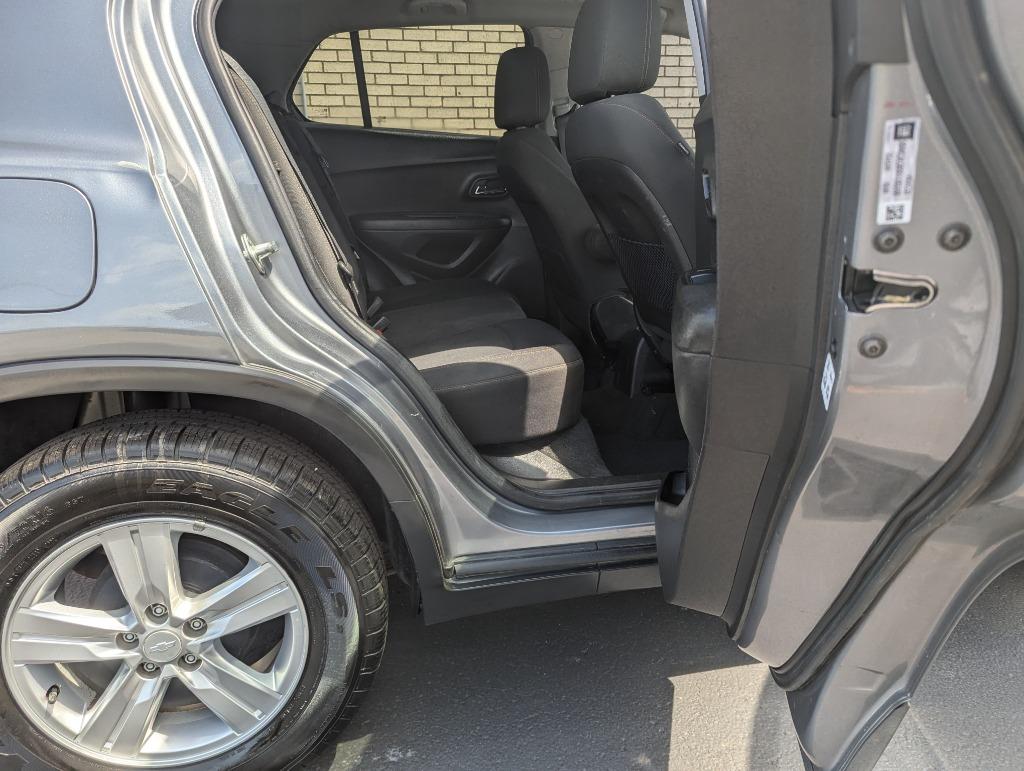 2020 Chevrolet Trax LS photo