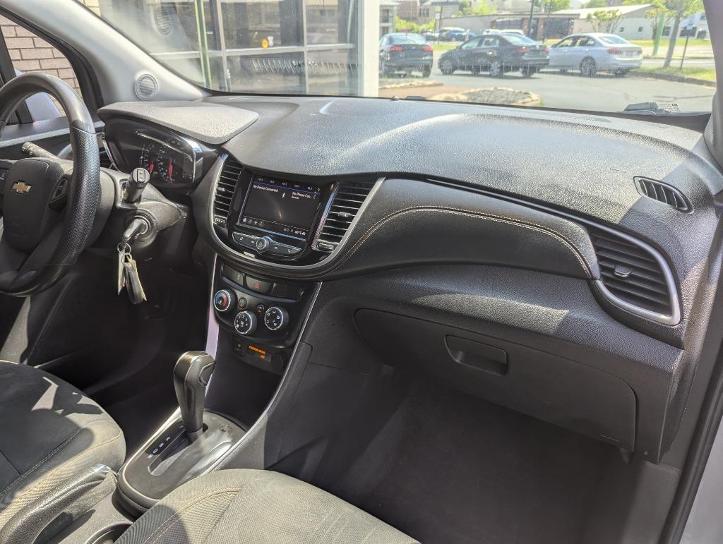 2020 Chevrolet Trax LS photo