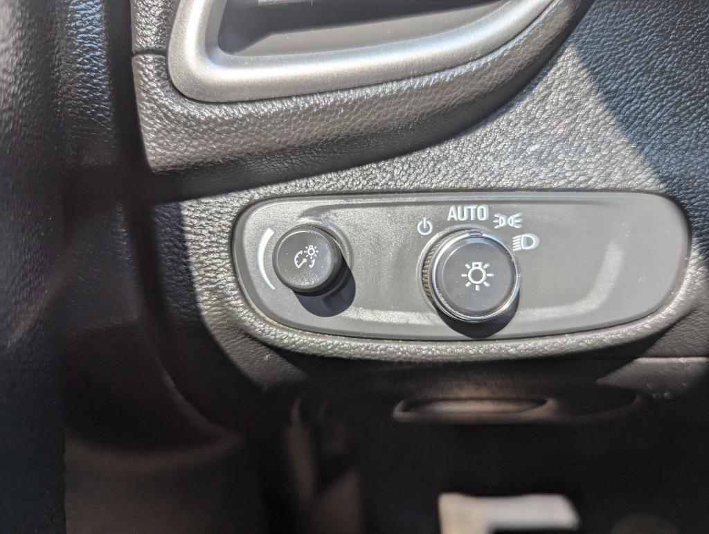 2020 Chevrolet Trax LS photo