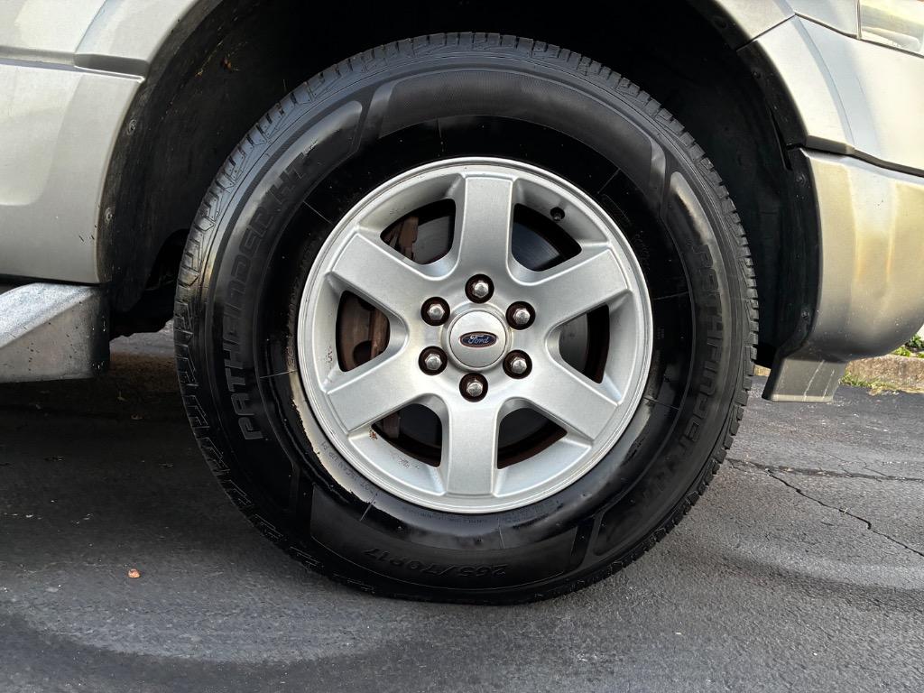 2009 Ford Expedition - $6,199
