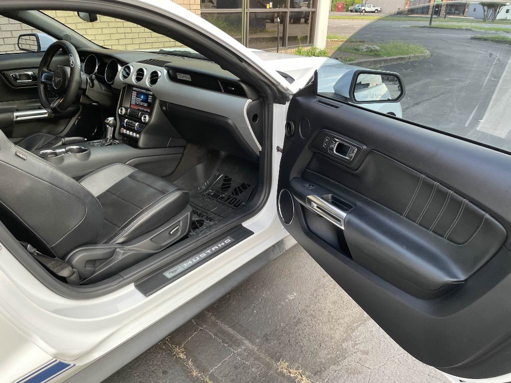 2015 Ford Mustang - $12,850