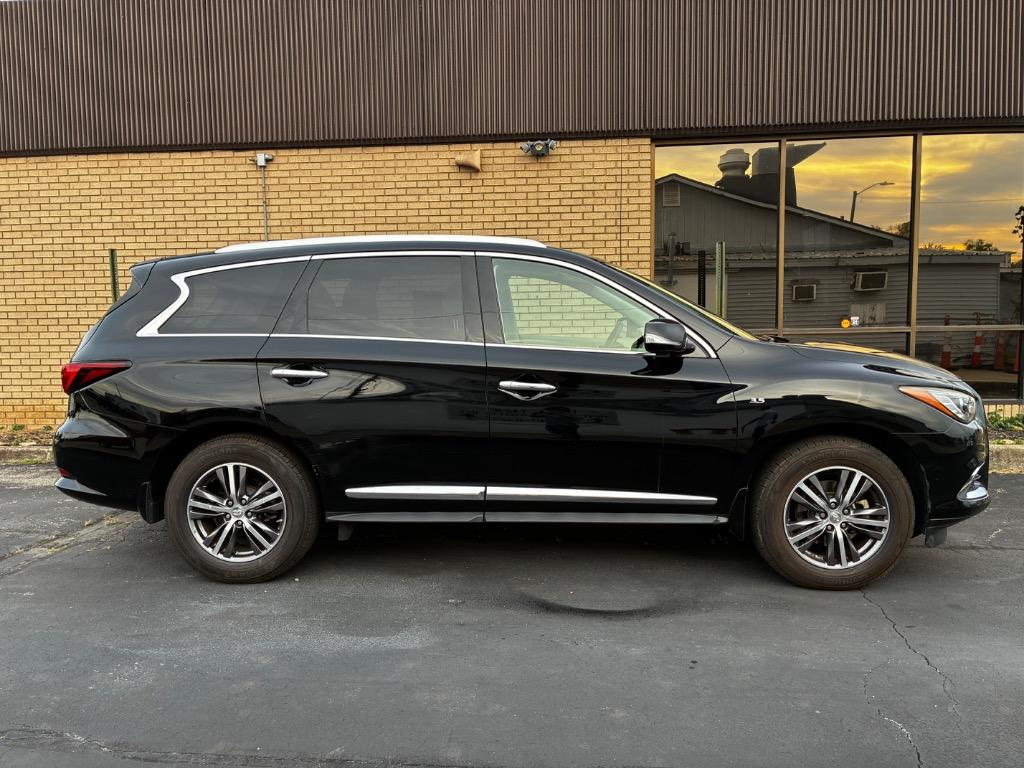 2017 INFINITI QX60 - $10,495